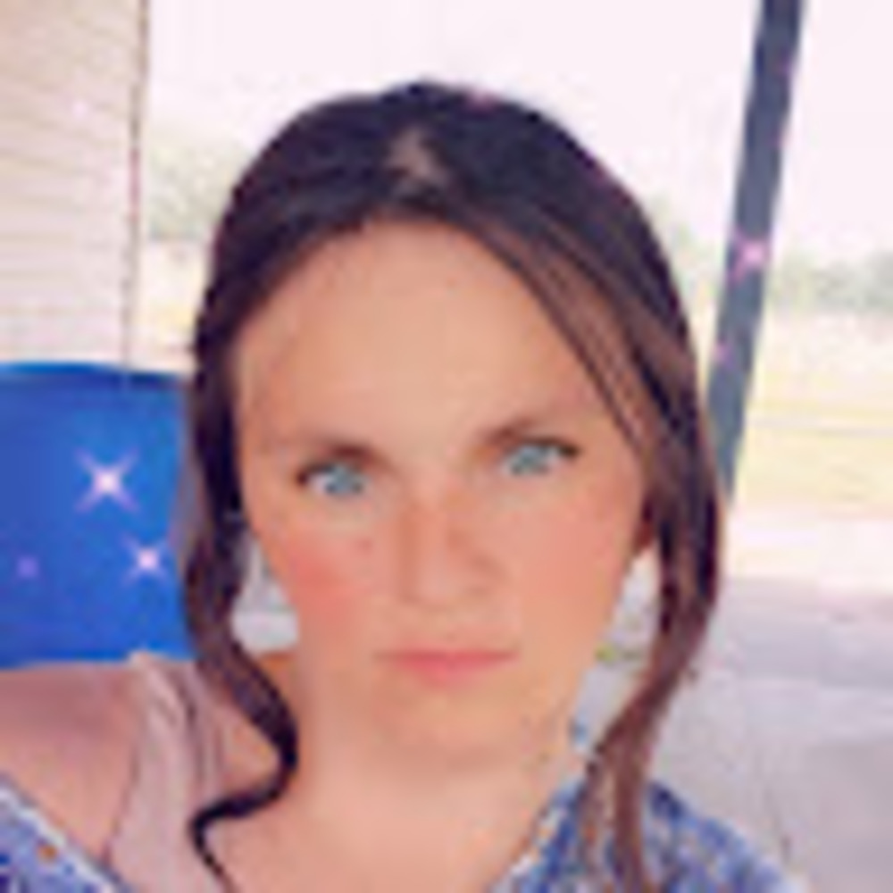 Meet your Posher, Alissa